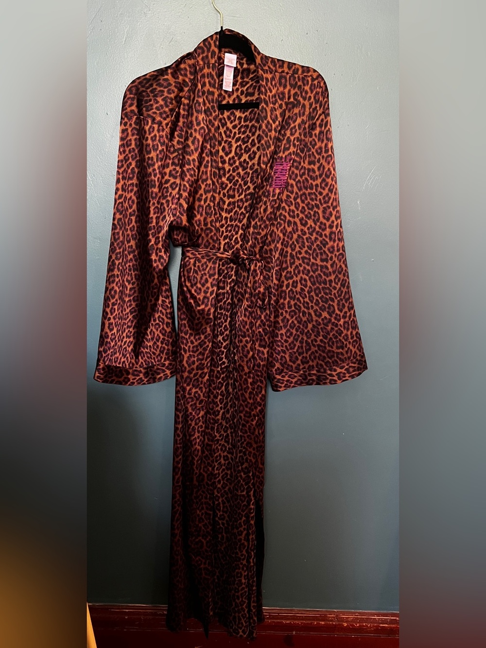 Savage x Fenty toffee leopard print satin robe w/ pink logo women’s plus 2x/3x